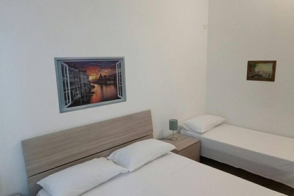 Caros 30Mt Tram Venezia Wifi Ingresso Indipendente Apartment Mestre Bagian luar foto